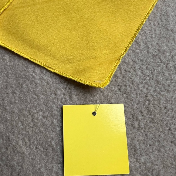 New Top Paw Reversible Hello Spring Bandana 
Multiple sizes - Picture 7 of 10